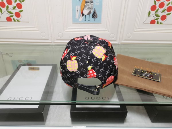 ブランド帽子側面デザイン